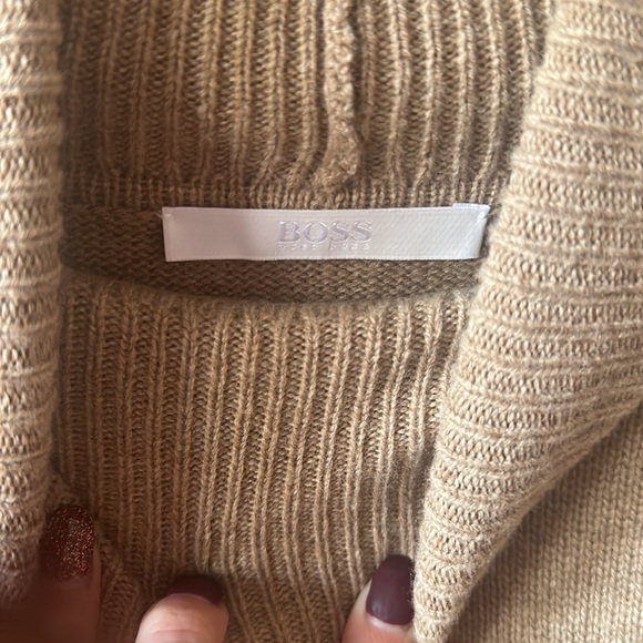 Hugo Boss | Tan Turtleneck Virgin Wool Landera Poncho One Size - Picture 5 of 7